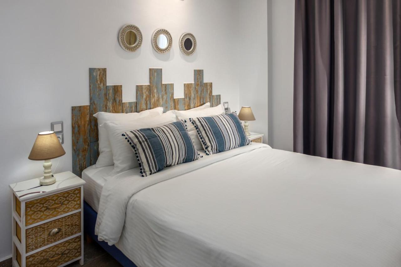 Semes Luxury Apts By Estia *